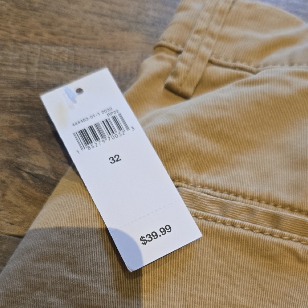 NWT Men's Tan Shorts - Picture 5 of 5